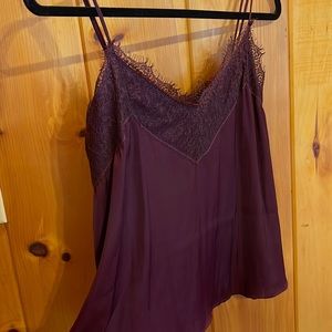 Maroon light weight tank